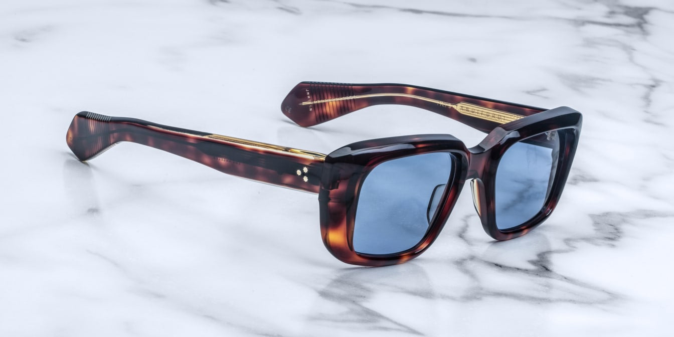 side view of havana tortise shell frames