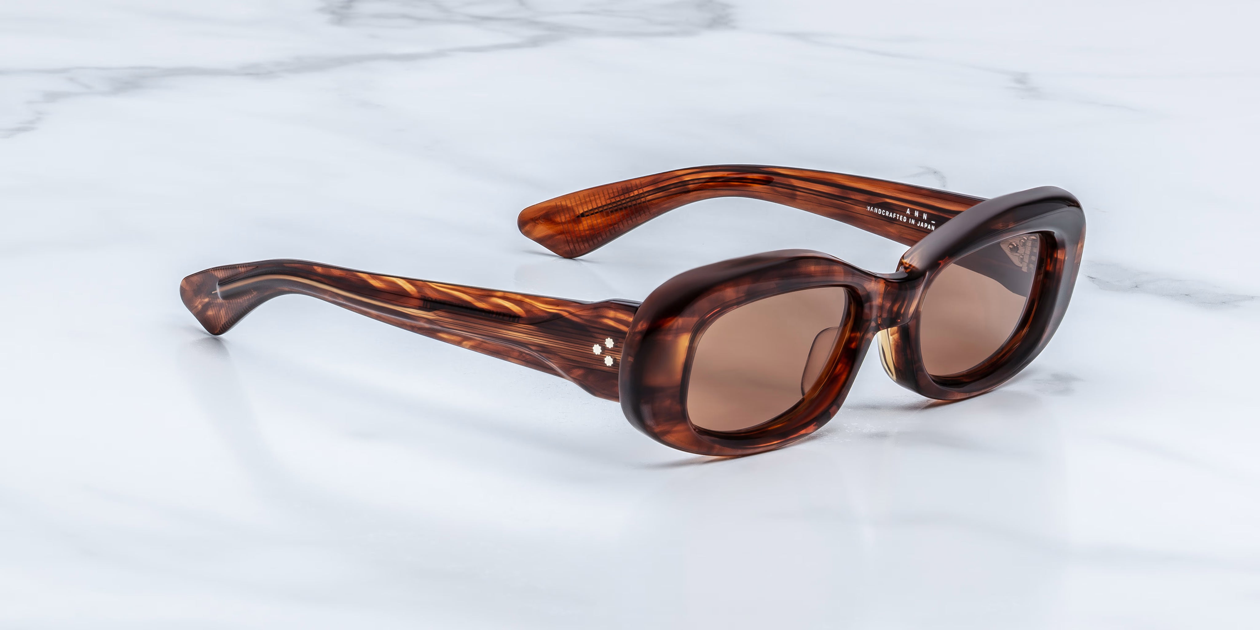 Ann_Bourbon_3-4_Cropped_5377x3585_jajvnl.avif