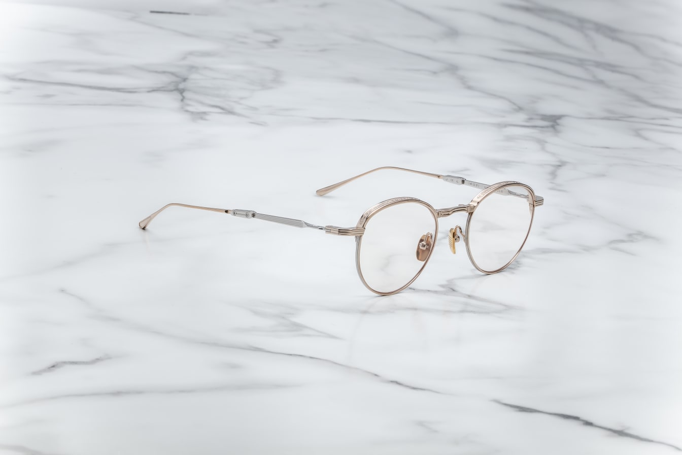Gold-framed panto shap eyeglasses 3/4 angle