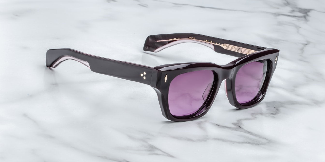 Dealan53_Aubergine_3-4_Cropped_5377x3585_qmtxjr.jpg