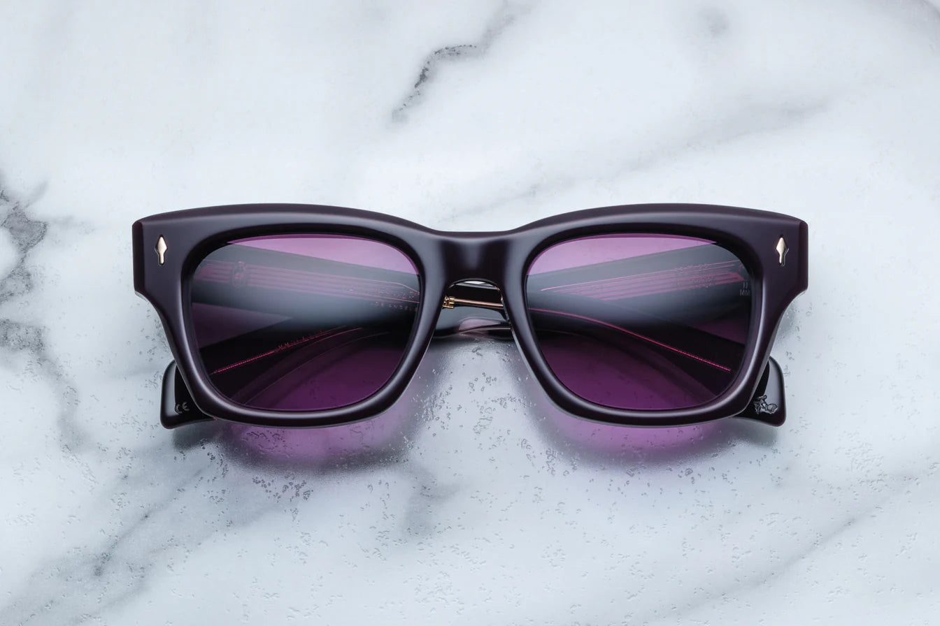Wayfer shaped sunglass in augergine colour JMM Dealan