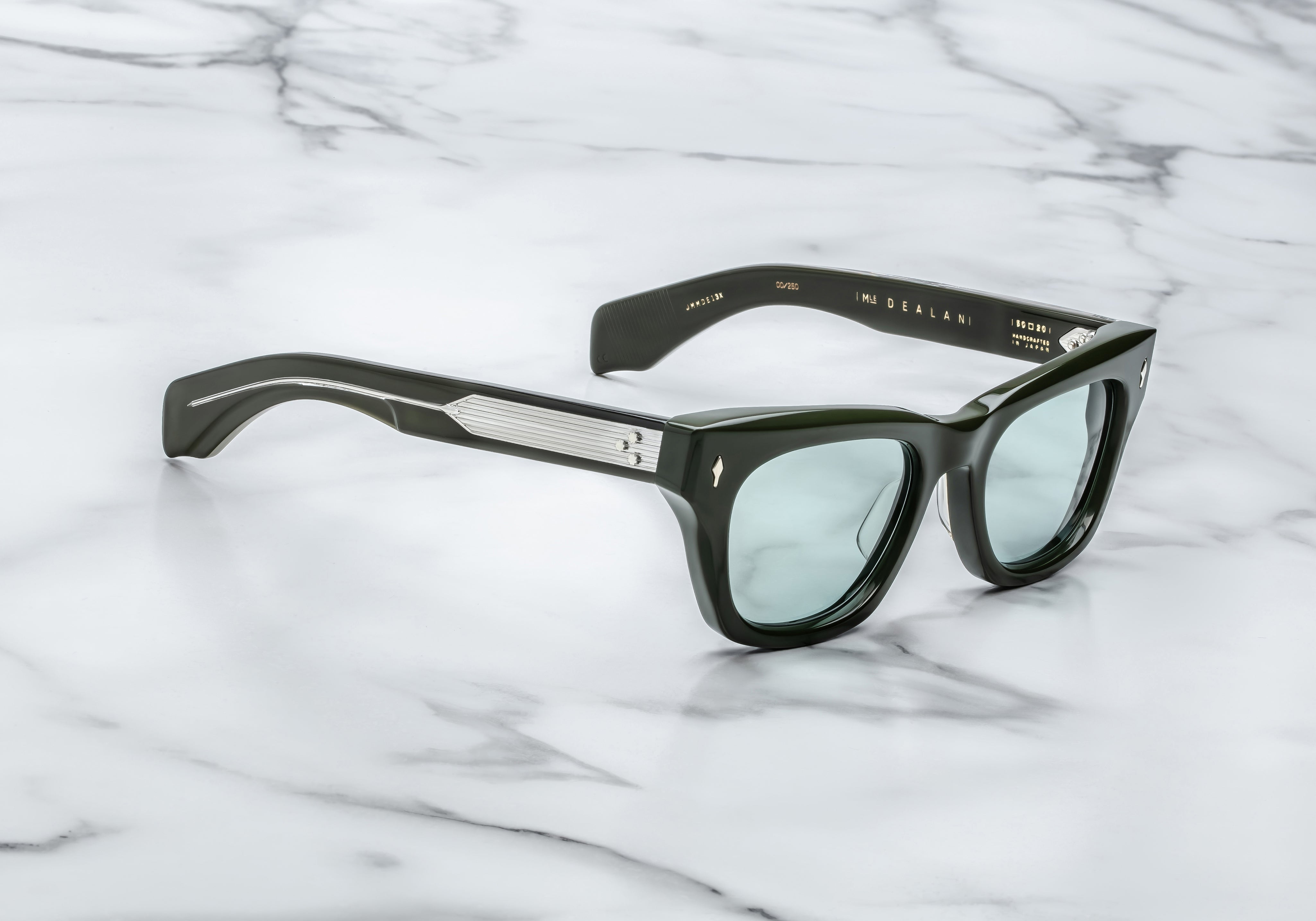 JMM dealan wayfer shaped sunglass in deep green acetate 