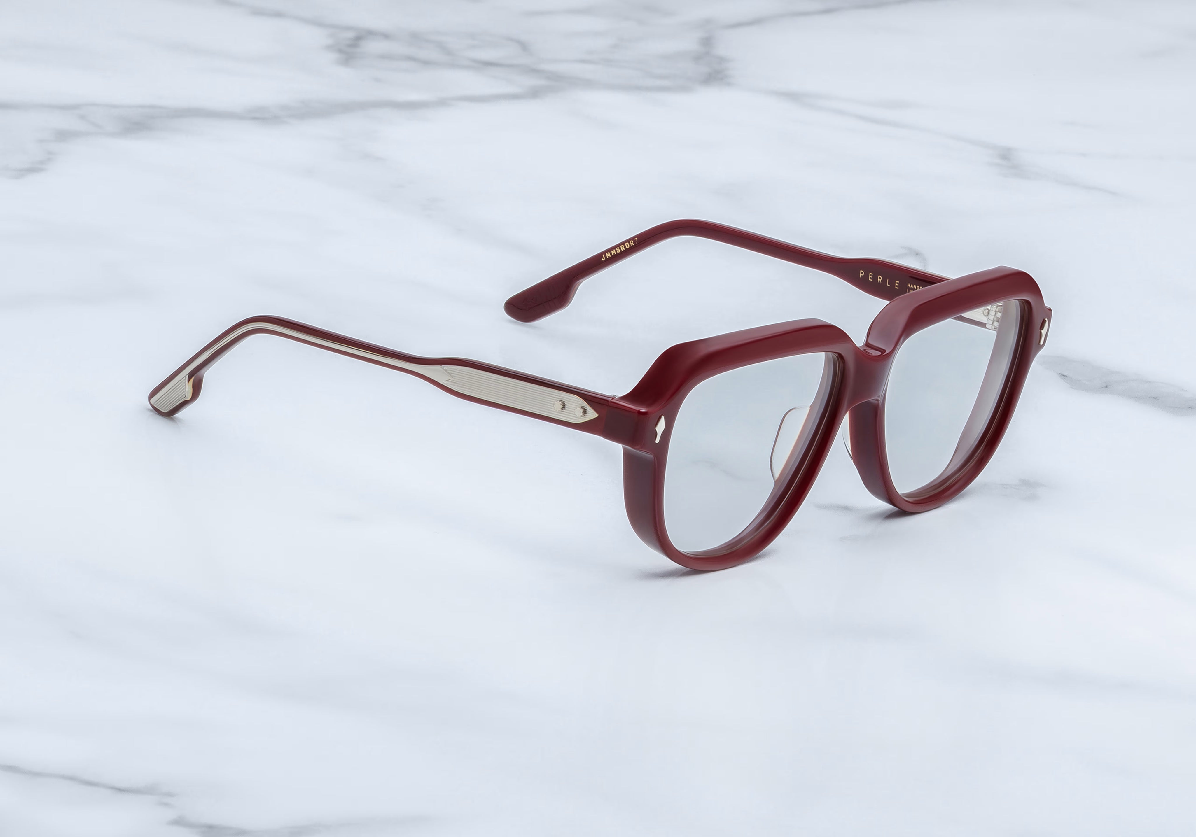 Perle_Bordeaux_RX_3-4_Cropped_5377x3585_dvgd40.avif