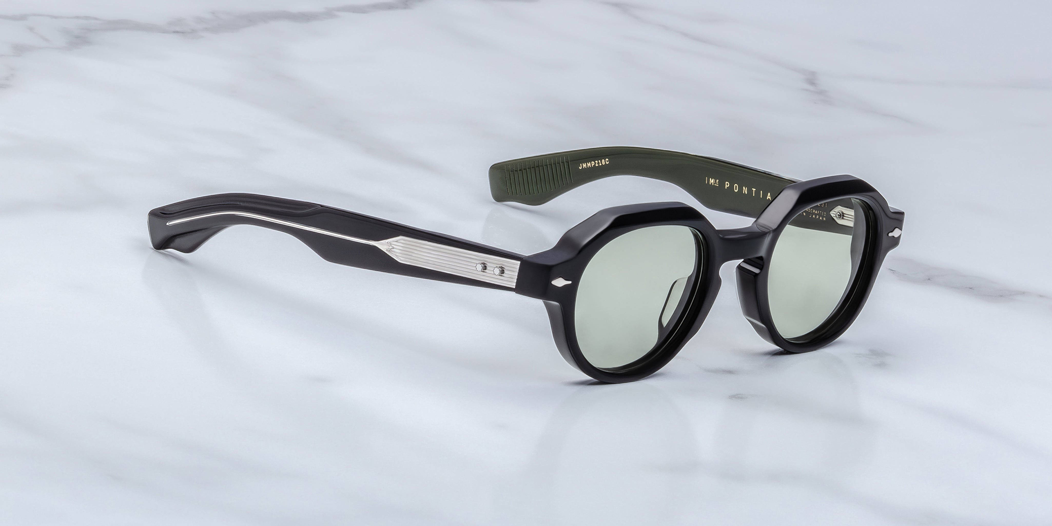 Side view of JMM Pontian a panto frames in cobra with silver detail on temples