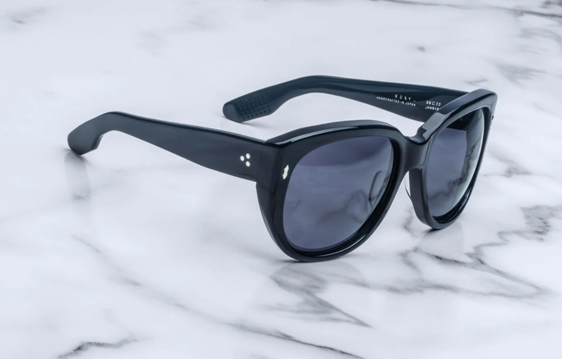 Roxy (Black)