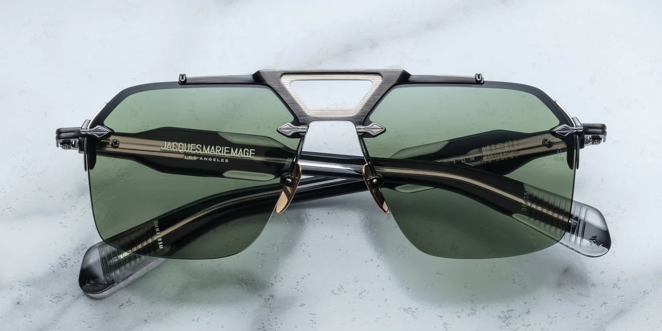 Silverton_Gunmetal_Front.webp