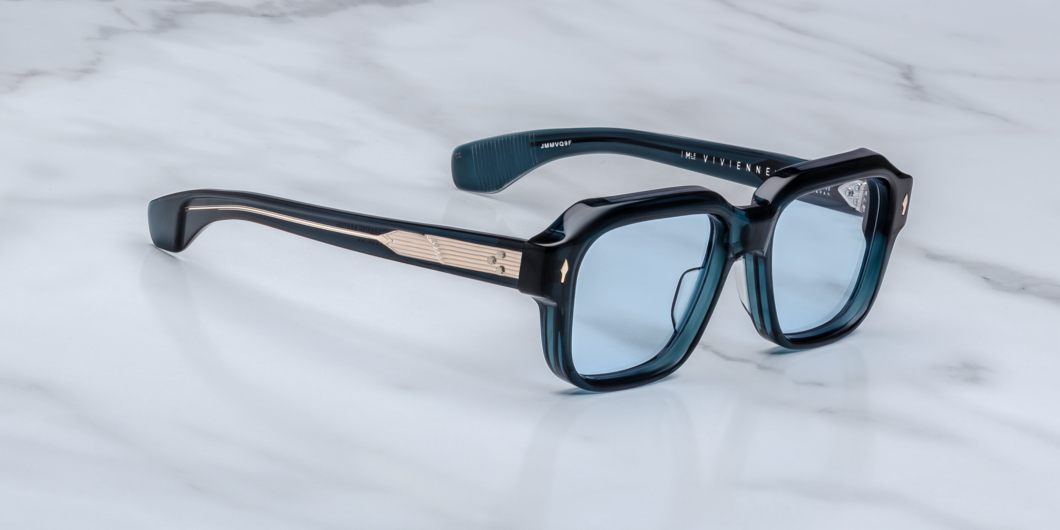 Vivienne_Indigo_3-4_Cropped_5377x3585_qtddlp.jpg