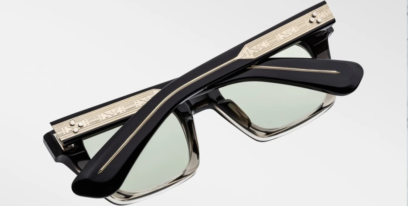 back view of JMM quentin blackfade with silver detail on temples