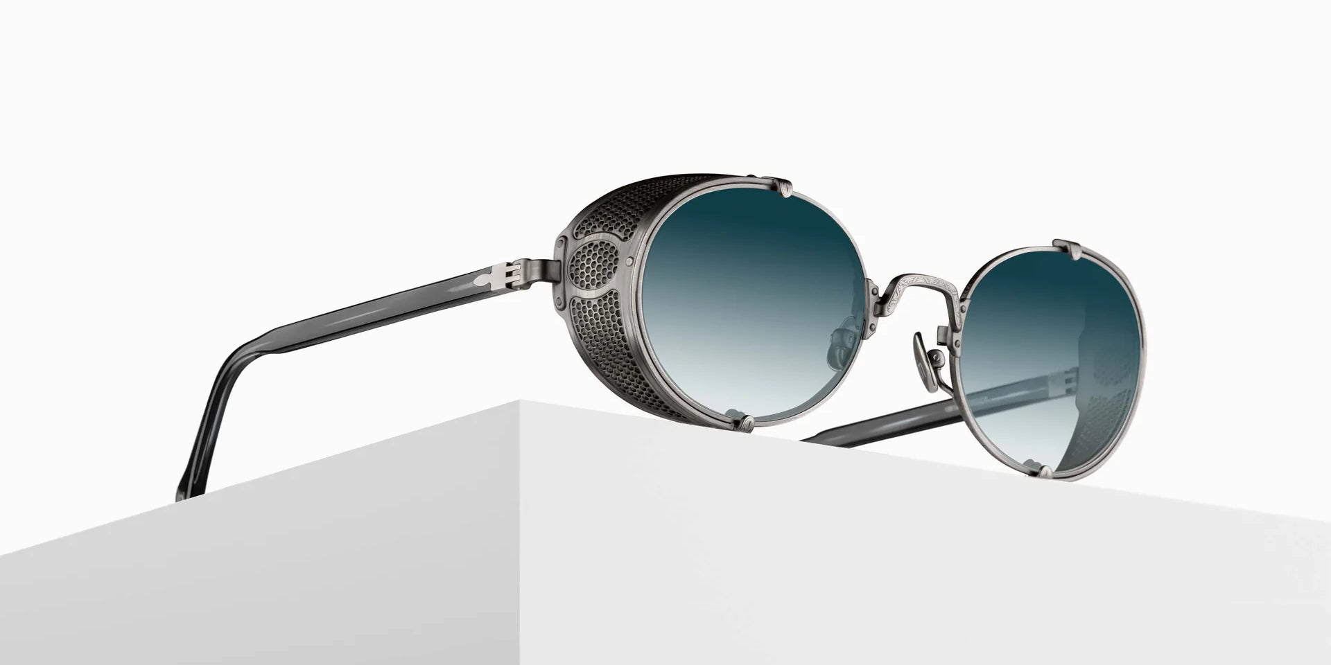 matsuda-sunglass-10610h-as-51-pedestal.webp