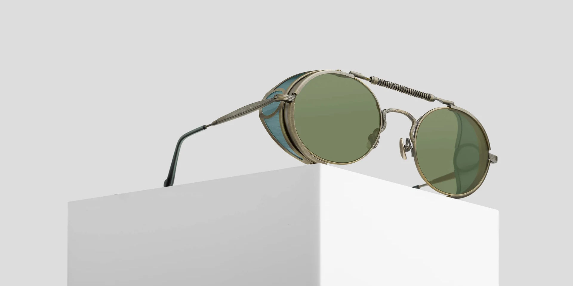 matsuda-sunglass-2809h-v2-ag-bgn-52-pedestal-tall.webp