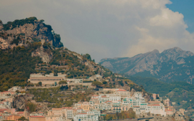 holiday ready? here’s a checklist of essentials to pack for your upcoming trip